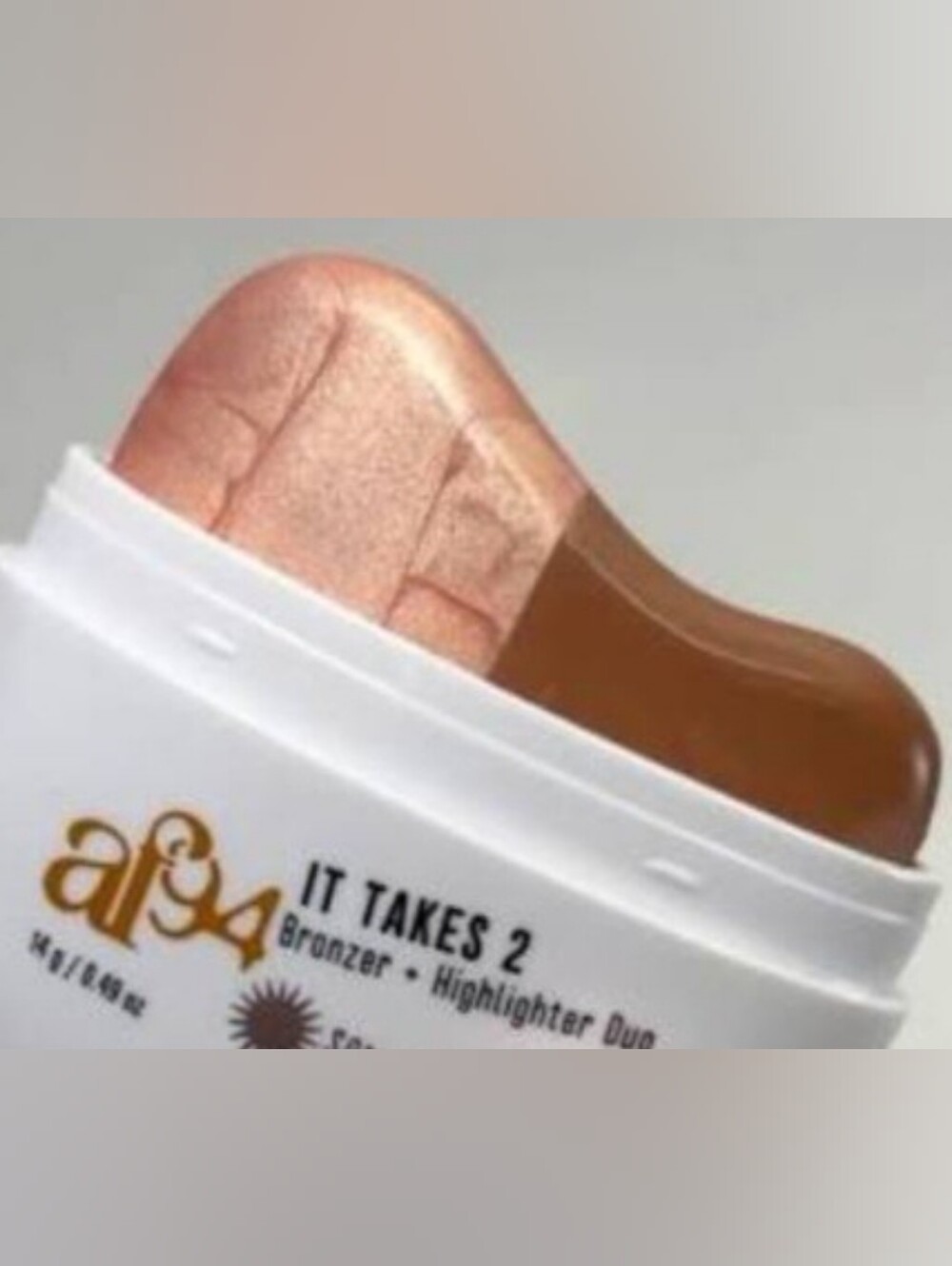 Makeup Blenders 2-Pack & Bronzer/Highlighter Duo - Picture 2 of 3